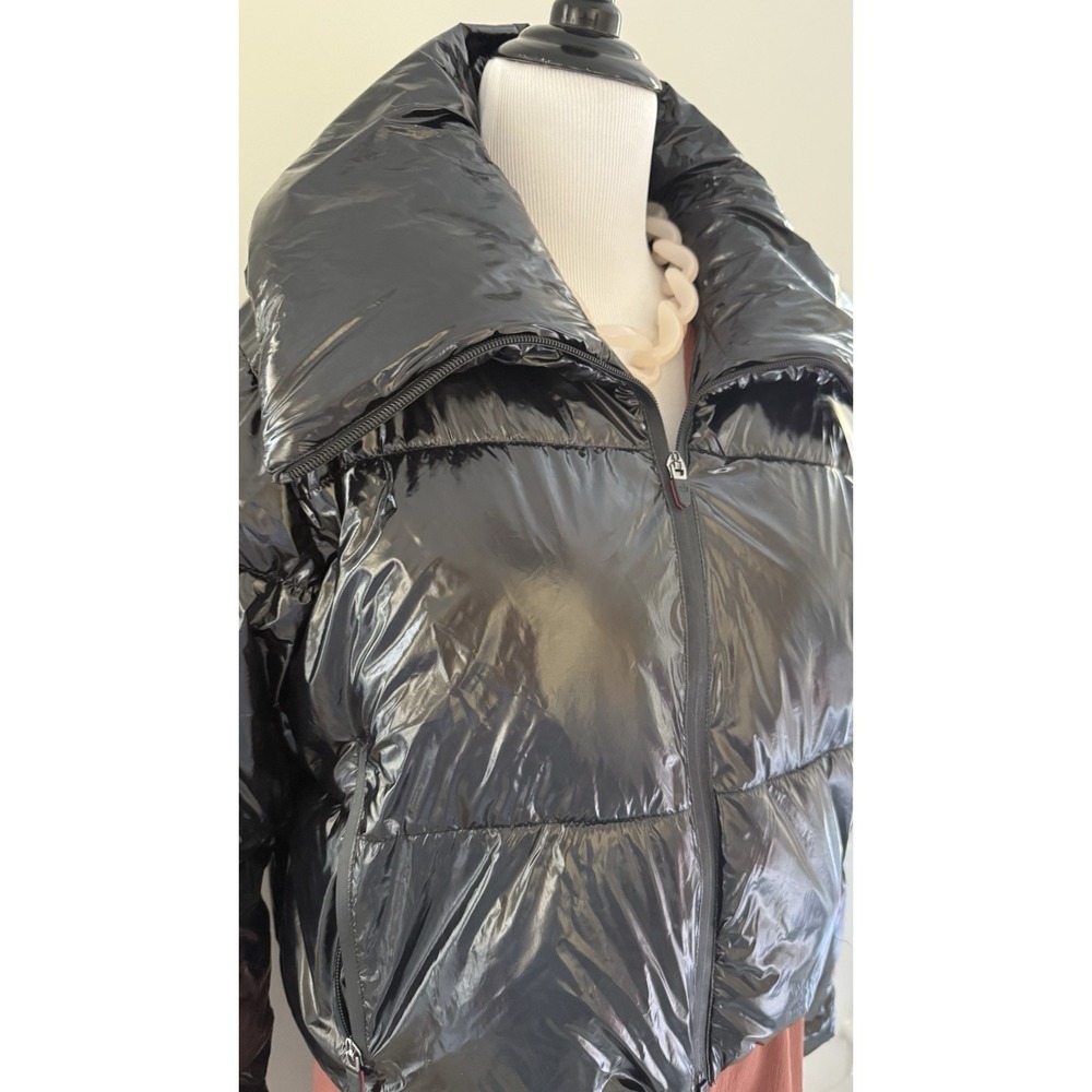 Canadian Crop Puffer Jacket